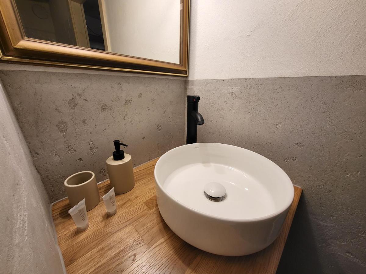 Only Apartments Йндрихув Храдец Екстериор снимка