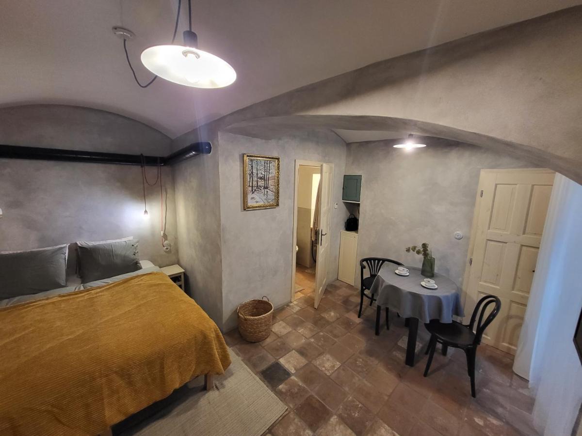 Only Apartments Йндрихув Храдец Екстериор снимка