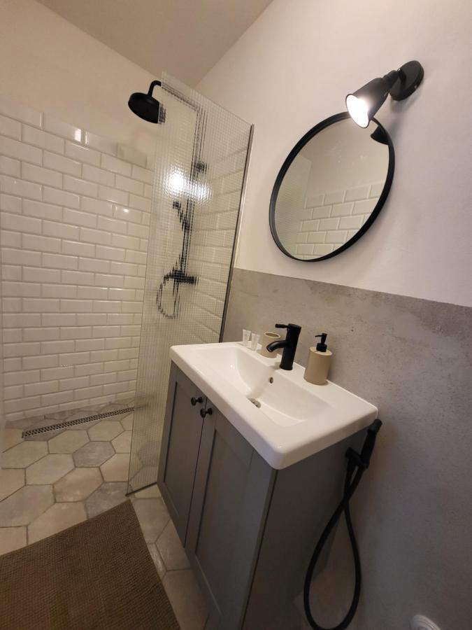 Only Apartments Йндрихув Храдец Екстериор снимка
