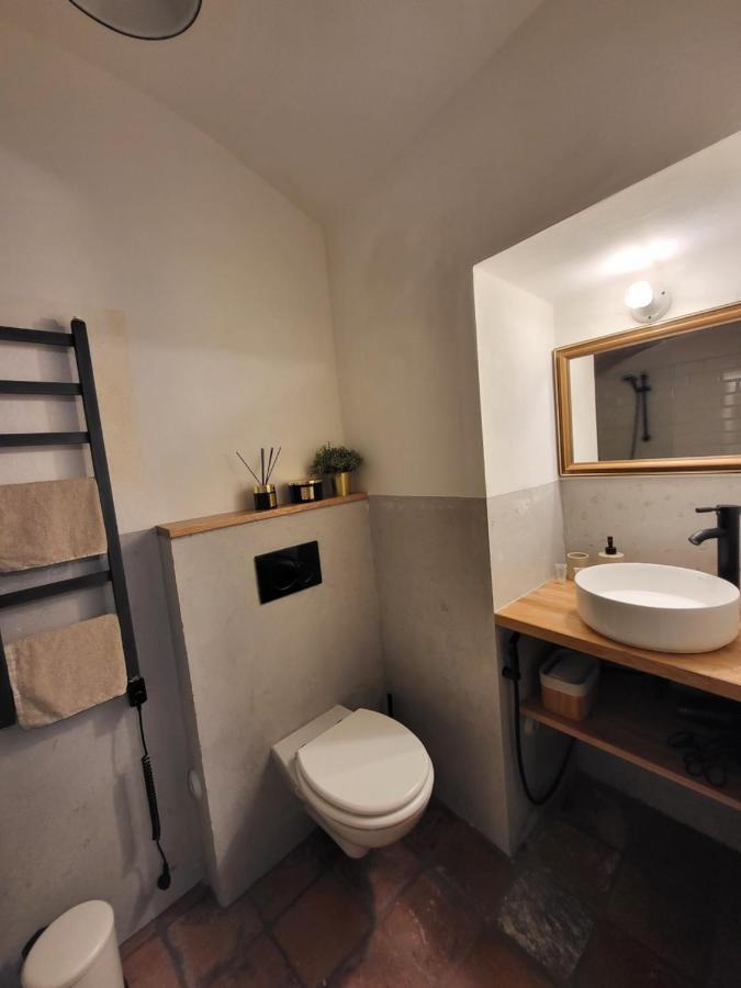 Only Apartments Йндрихув Храдец Екстериор снимка